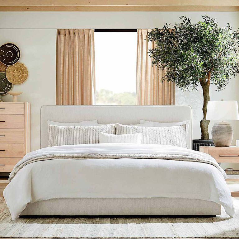 Custom Upholstered Beds Explore Our Sizes Bassett Furniture