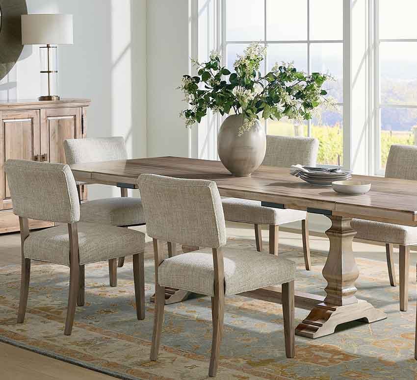 Harvest dining table Harvest dining table