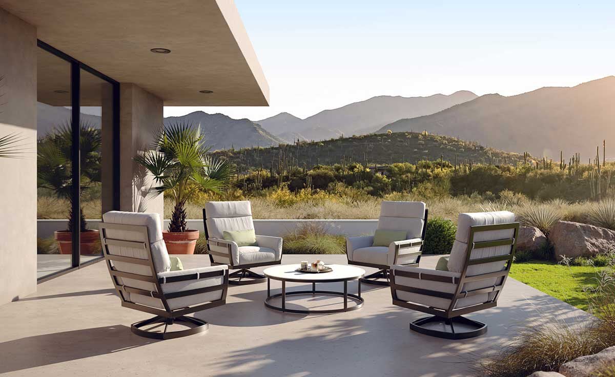 Outdoor dining on patio
